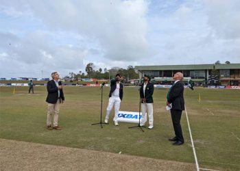 After winning the toss, Sri Lanka elected to bat first. close of play 315/6