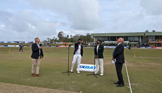 After winning the toss, Sri Lanka elected to bat first. close of play 315/6