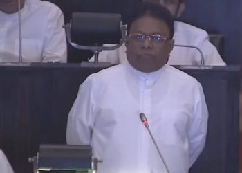 My father a beetle chewing shool principal ! we are villagers ! I have never taken car permits! Dullas makes an emotional speech!(VIDEO)