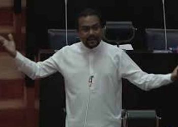 Wimal strongly criticized the strugglers! Cried ‘Gota go home’ he left now ‘Ranil go home’! This can’t continue ! country will never come up! (VIDEO)