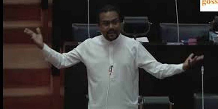 Wimal strongly criticized the strugglers! Cried ‘Gota go home’ he left now ‘Ranil go home’! This can’t continue ! country will never come up! (VIDEO)