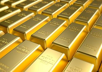Gold hits over one-year low