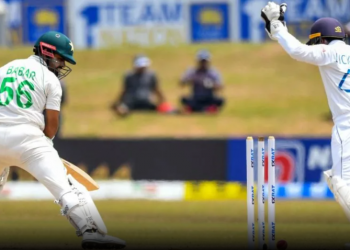 Spinners put Sri Lanka on top :  Salman resists with fifty