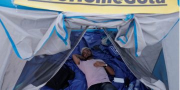 Sri Lanka protesters divided on leaving main camp amid crackdown