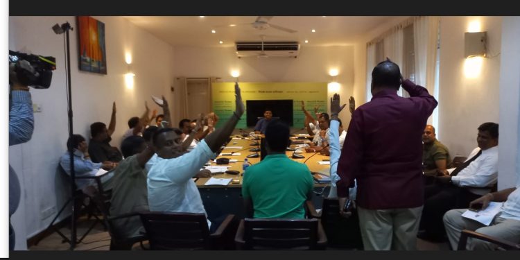 Will not join the government! Will not get ministerial positions! SJB MPs unanimous !