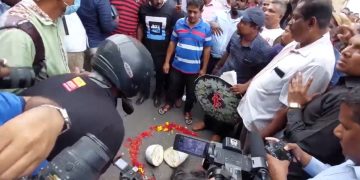 Protest near petroleum cor. premises! A funeral atmosphere was created! workers oppose the restructuring plan!