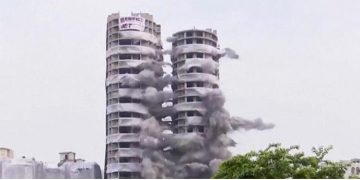 Two skyscrapers near India’s capital Delhi were demolished