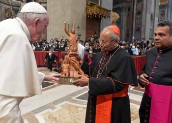 The Holy Pope sends 4 crores to Sri Lanka!