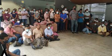 The Sri Lanka rupawahini workers on protest: Non-payment of salaries.