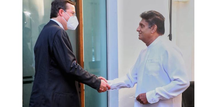 A delegation representing IMF meet Sajith today! Looking for solutions to the financial crisis! (PHOTOS)