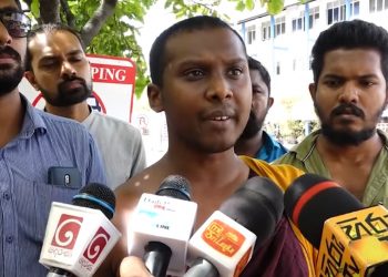 The second phase of the struggle begins:  Youth protestors deliver a memorandum to all embassies against government repression! (VIDEO)