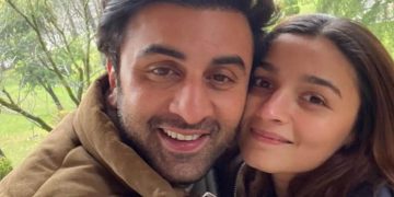 Concerned Ranbir Kapoor informs paparazzi about mom-to-be Alia Bhatt’s back pain when asked to pose; (VIDEO)