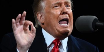 The attorney general of New York sues Donald Trump for fraud