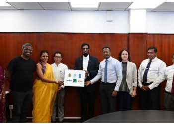 Hemas, Dilmah, and Daraz give the Ministry of Health important pharmaceuticals through UNDP’s Private Sector Facility.