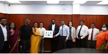 Hemas, Dilmah, and Daraz give the Ministry of Health important pharmaceuticals through UNDP’s Private Sector Facility.