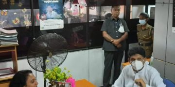 Sajith goes to Fort Police to see Damita!(PHOTOS)