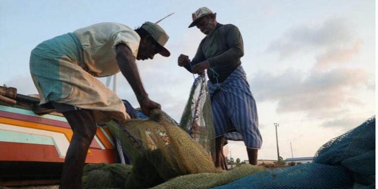‘We are starving’: No kerosene, no food, say Sri Lanka fishermen