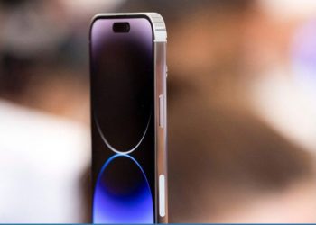 iPhone 14 reviews say to go Pro, unless you’re replacing an older phone and looking to save
