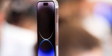 iPhone 14 reviews say to go Pro, unless you’re replacing an older phone and looking to save