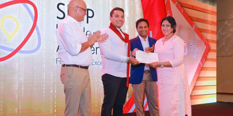 An academy from Mahinda-Namal to develop political leaders! (PHOTOS)