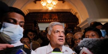 Ranil decides to continue with the two weeks cabinet.