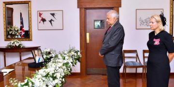 President leaves on foreign trip with 8 others
