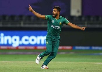 England fail to pursue 5 from 9 after Haris Rauf’s star over