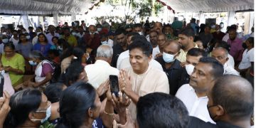 UNP-beaters get jobs. UNP, bow to Rajapaksa! UNP nominees must go to Kaputa. Sajith, explain what the president did to the UNP in Attanagalla. (Video/Photos) (VIDEO)