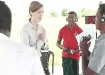 Samantha Power starts working right away! This afternoon, to the farms to discuss  problems of the farmers! (VIDEO)