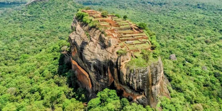 Sigiriya is not a fortress! A leisure park! A new discovery from Harin’s Ministry of Tourism!