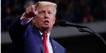 Trump accused Fox News of ‘pushing’ Democrats’ agenda; if CNN ‘went conservative,’ it’d be an ‘absolute gold mine’.
