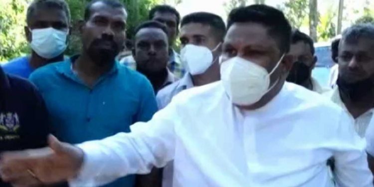 State Minister Chamara Sampath Dasanayake curses at a journalist