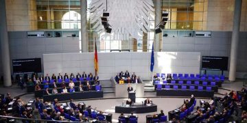 Russia’s “scorched earth tactics” won’t help Putin win the war, German chancellor says