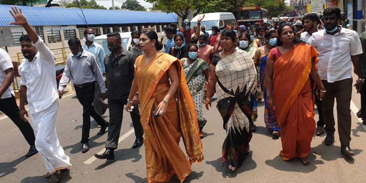The people’s rebellion is unstoppable! Hirunika warns of November 2 anti- govt. protest! (VIDEO)