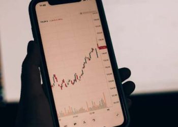 Sri Lankan stocks gain 3% by midday