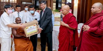 Lankarama of Singapore pledges to help Sri Lanka’s underprivileged temples! (PHOTOS)