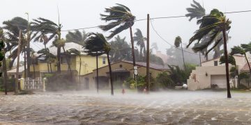 A hurricane is on its way ! The rain is expected to continue until next Tuesday! According to the Department of Meteorology!