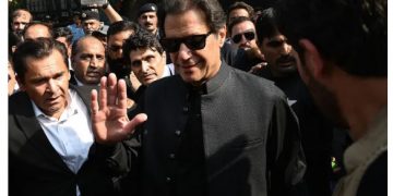 Pakistan Court Drops Contempt Case Against Ex-PM Imran Khan