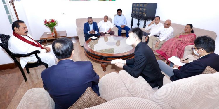 Mahinda accompanied the MPs and met the Chinese ambassador! (PHOTOS)