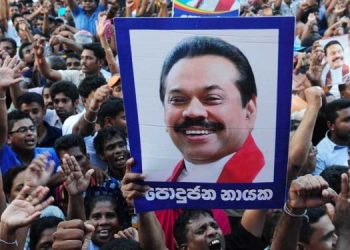 Pohottuwa’s birthday present to Mahinda!  all set to sign the letter.