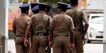 Tangalle security tightens unexpectedly with cops from all over (VIDEO)