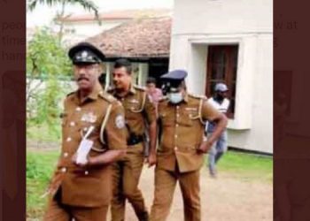 The police acquire household information in an unusual manner, and the minister is unaware of it!