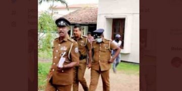 The police acquire household information in an unusual manner, and the minister is unaware of it!