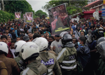 Protests in Sri Lanka over economic crisis and police brutality(VIDEO)