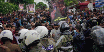 Protests in Sri Lanka over economic crisis and police brutality(VIDEO)