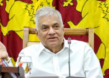 Ranil’s Water’s Edge event: protesters congregate near Diyata Uyana! (VIDEO)