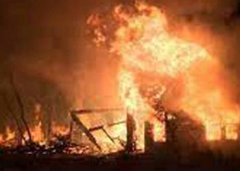 Pohottu councilors devise a method for locating the police chiefs who were distracted when the councilors’ homes were set on fire!