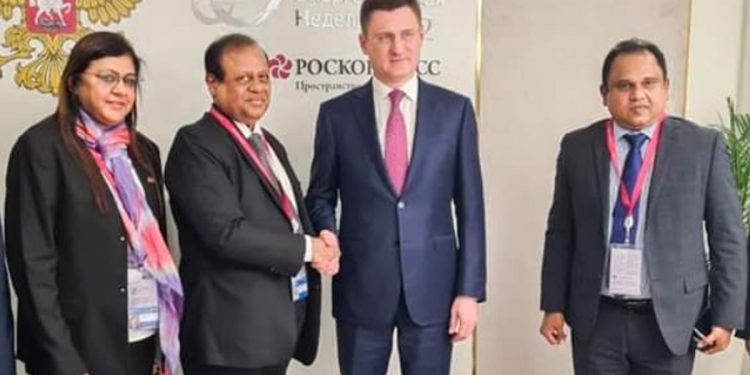 Dr. Susil Premajayantha, who is on an official visit to Russia, met with Alexander Novak, Russia’s Deputy Prime Minister. also discusses about buying of oil