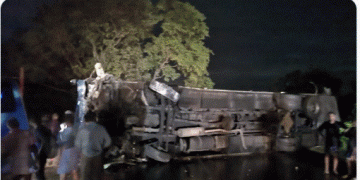 Vavuniya road accident claims three lives, injures 17