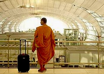 The CID apprehended a monk who failed to pay his five-star hotel bill.